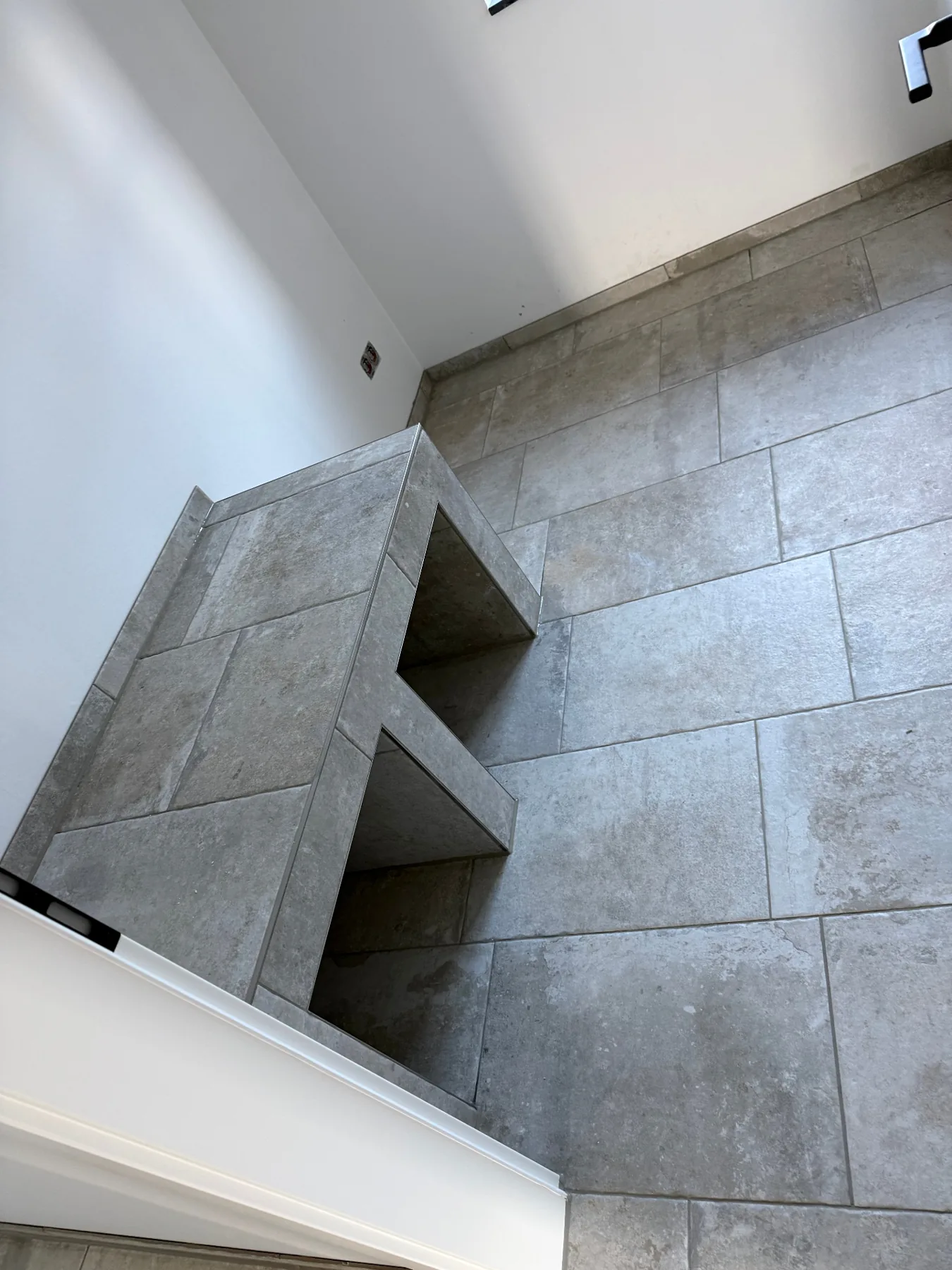 Treppe in Beton-Optik